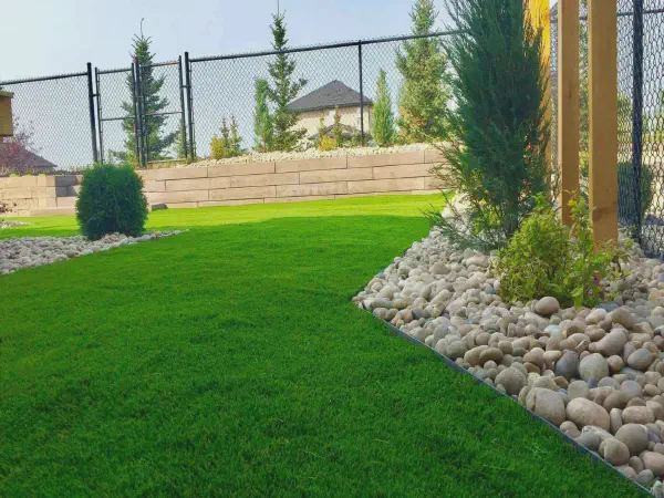 /images/projects/backyard-landscape-design-2.webp