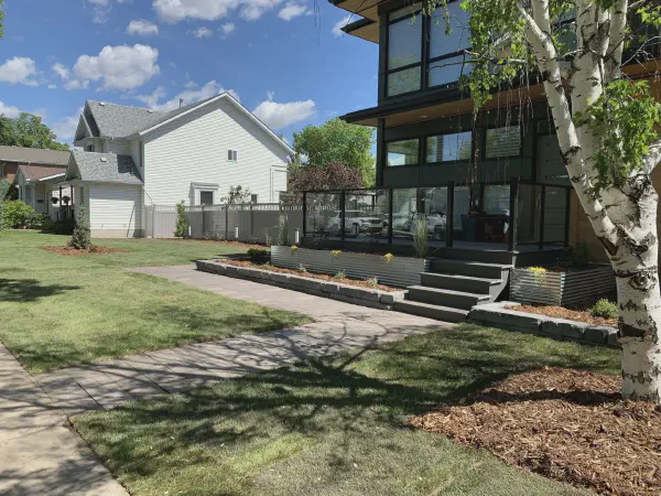 /images/projects/deck-fence-irrigation-3.webp