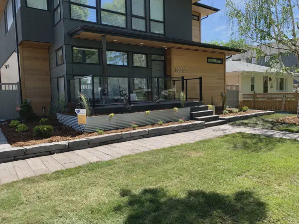 /images/projects/deck-fence-irrigation-5.webp