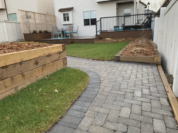 /images/projects/garden-beds-8.webp